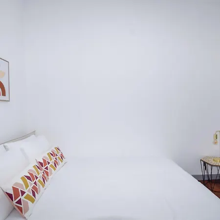 Love Inn Lisboa-2